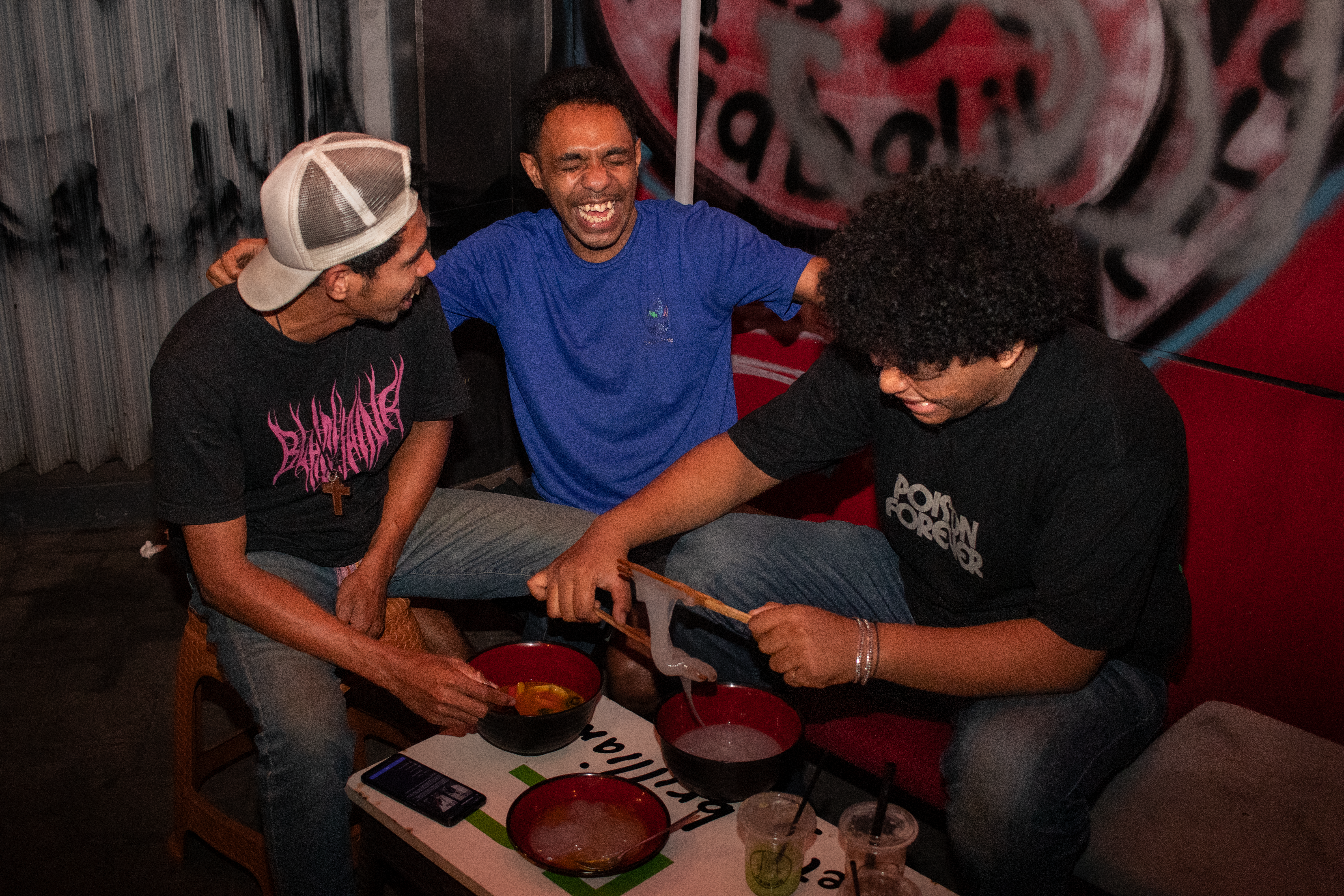 Hangatnya Timur Kedai Simpang 5